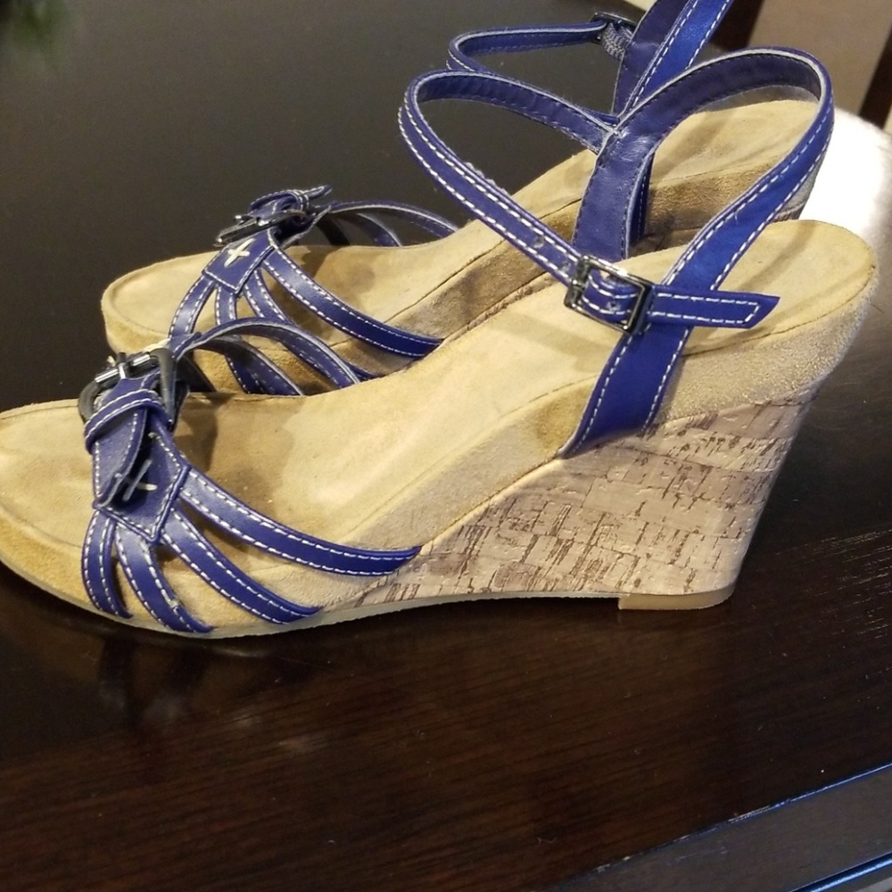 Womens sandals